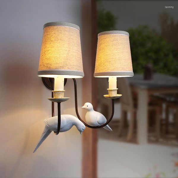 Wandleuchte Nordic Eisen Vintage Amerikanische LED Nachttischlampen Pastorale Persönlichkeit Harz Vogel Drop Beleuchtung Dekoration