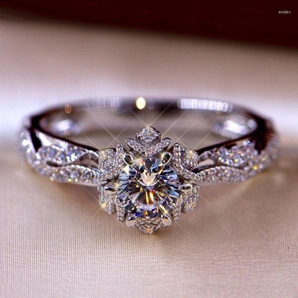 Кластерные кольца Hoyon 14k белого золотого цвета бриллиантовый стиль Полово цветок звездного кольца Женское свадебное помолвка 925 Sliver Princess Jewelry