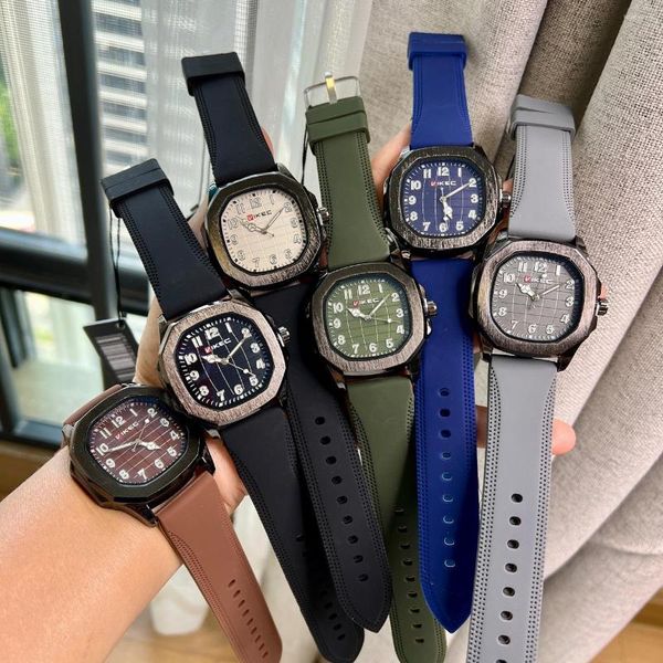 Orologi da polso Grandi orologi al quarzo quadrati per donna Uomo Cinturino in pelle PU Quadrante rettangolare in lega Orologio da polso versatile casual 2023 Regalo