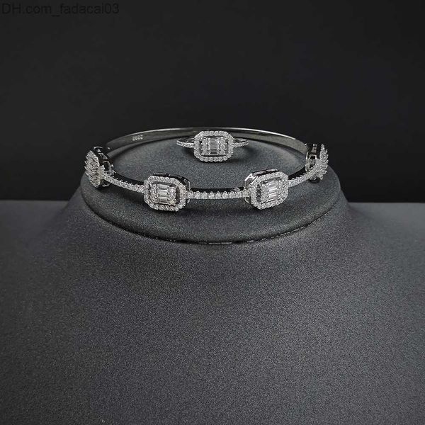 Обручальные кольца 2 штук Серебряные свадебные украшения набор гало -обручальное кольцо Серьги для обручального кольца Свадебные рождественские подарки J7622 Z230712