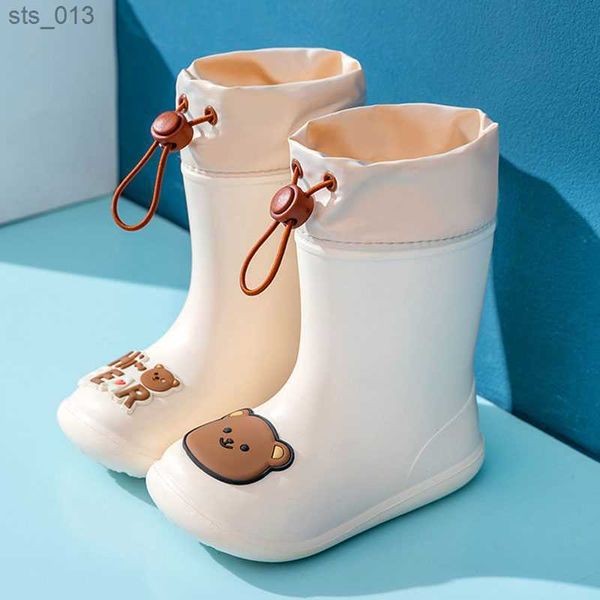 Botas de chuva infantis meninas meninos botas de chuva PVC à prova d'água até o meio da panturrilha Sapatos de chuva de borracha macia antiderrapantes L230518