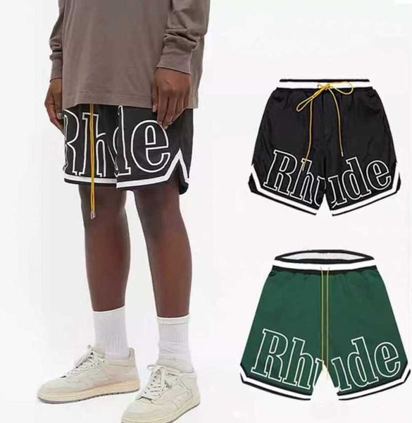 Rhude Shorts de praia masculinos respiráveis de alta qualidade femininos casuais malha trilha oversize Rhude cintura cordão Qyw2