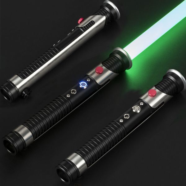 Bastões de luz LED 80 cm Rgb Sabre de luz Lâmina 16 cores Efeitos Brinquedo de metal Laser Sonic Pesado Duelo Sabre de luz Sabre Criança de 230710