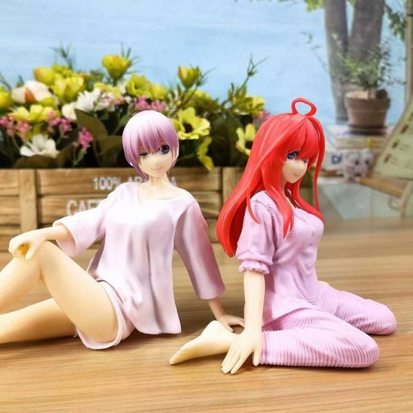 Aktionsspielfiguren Anime The Quintessential Quintuplets Figur Sexy Pyjamas sitzend Niedliches Modell Statische Spielzeugkollektion Puppe