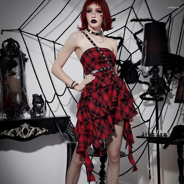 Casual Kleider Dark Frauen Kleid Frühling Sommer Rot Schwarz Plaid Süße Cool Girl Unregelmäßige Rohr Top Gothic Für Streetwear