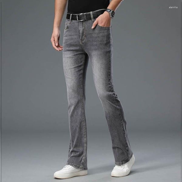 Jeans da uomo 2023 Stile estivo per uomo Inghilterra Pantaloni svasati con gamba svasata a cinque tasche Pantaloni classici in denim grigio