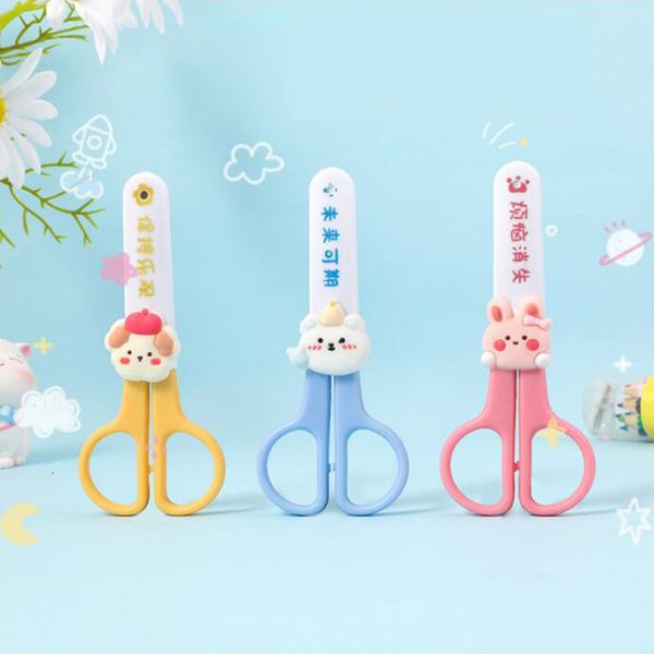 Forbici da ufficio 24 pz / lotto Cartoon Animal Coniglio Orso Art Safety Tagliacarte Coltello multiuso Materiale scolastico Regali di cancelleria 230707