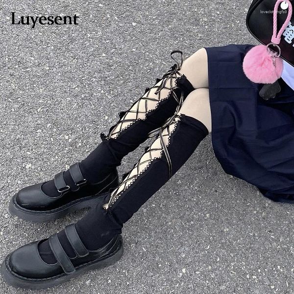 Frauen Socken Solid Black Dark Lolita Cool Girl Criss-cross Band Socke 2023 Mode Gothic Aushöhlen Hipster Baumwolle strümpfe Jk