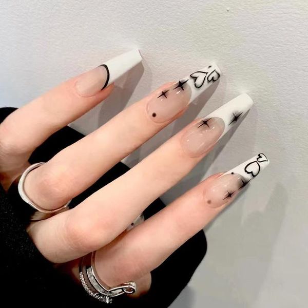 Falsche Nägel 24 teile/schachtel Gefälschte Mit Liebe Design Weiße Nagelspitzen Volle Abdeckung Acryl Drücken Auf Sets Kleber Lange Künstliche