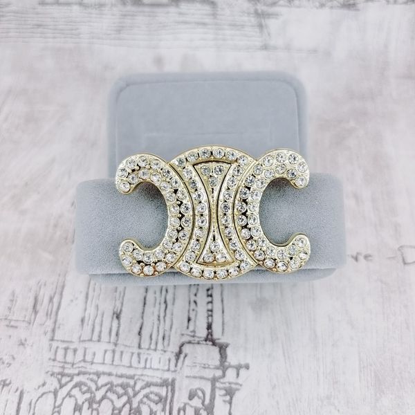 Designer Letters Letters Broches Pinated Crystal Rhinestone Pin Pin Bride Marry Acessórios para festas de casamento Gold Sier 2Color Gift