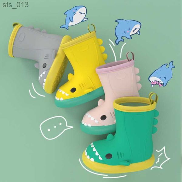 Cute Shark Stivali da pioggia per bambini Stivali da pioggia per bambini impermeabili leggeri e traspiranti con manici facili da indossare per regalo per ragazze dei ragazzi N1HB L230518