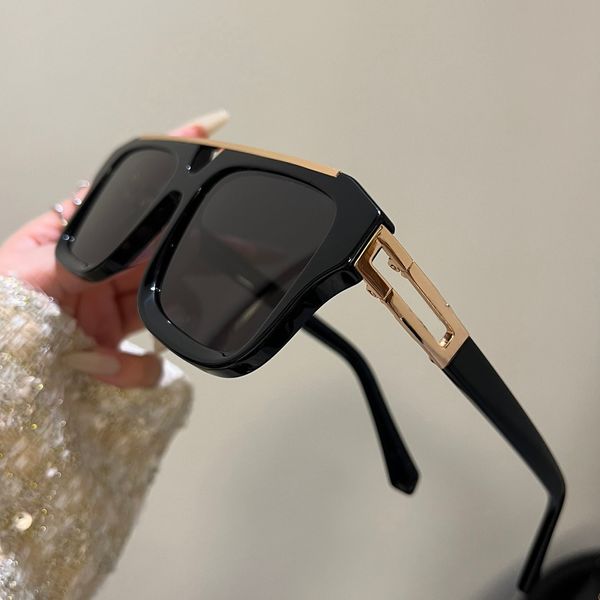 Пилотные квадратные солнцезащитные очки золотая металлическая рама/темно -серые женщины солнцезащитные очки DeSing