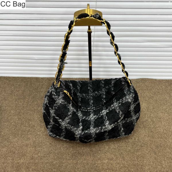 Bolsa Clássica Feminina Preto Cinza Mosaico Lã Acolchoada Bolsas Vintage Grande Capacidade para Axilas Bolsas de Metal Douradas com Alça de Corrente Bolsas Luxuosas Maxi Bolsas 29x25x12C