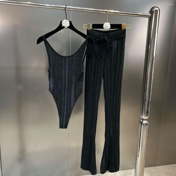 Женские брюки с двумя частями падают 2023 U-образное вырезок, без спинка, треугольный жилет, сладкий крутой галстук вязаный костюм
