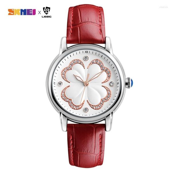 Armbanduhren Uhr für Frauen Uhren Lucky Leaf Mode Marke 3bar Wasserdichte Lederband Brache Rote Weibliche Mädchen Uhr Relogio Feminino Mo