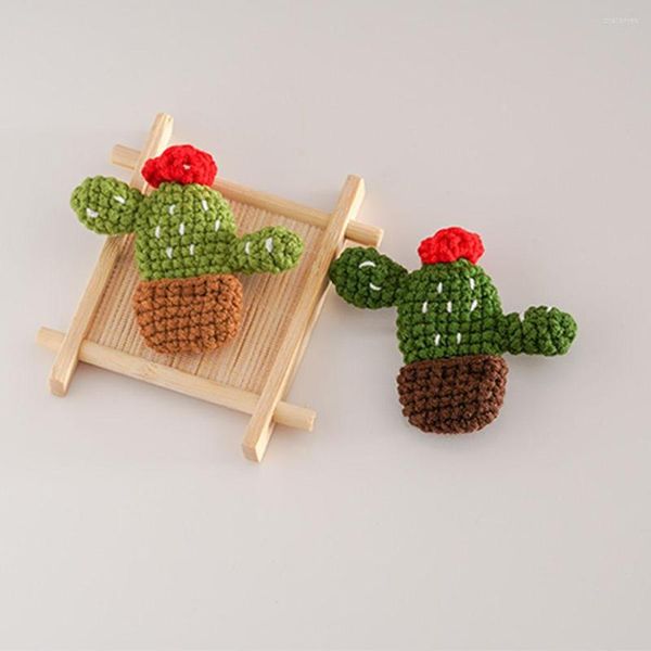 Spille ZHEN-D Fatto a mano all'uncinetto Cactus Cactus Spilla in cotone lavorato a mano 3D Vestiti in stile naturale Maglione Cappello Borsa di tela Decorazione