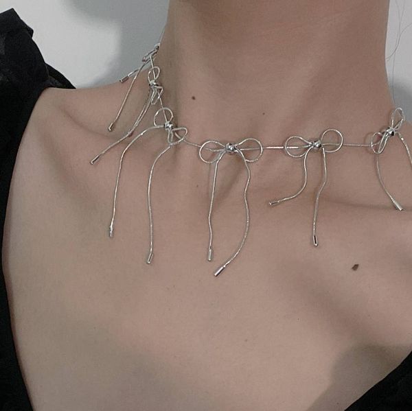 Strengen Strings Delicate Y2k Sieraden Zoete Metalen Strik Kettingen Eenvoudige Stijl Korte Sleutelbeen Kettingen Choker voor Vrouwen Meisjes Jubileumfeest 230710