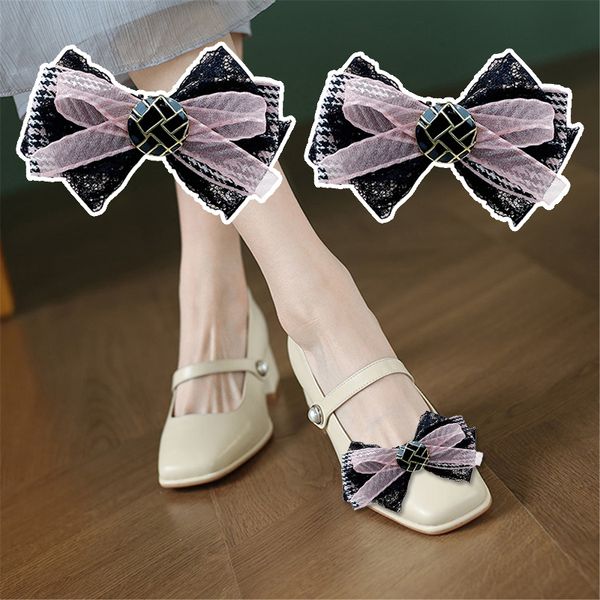 Аксессуары для ботинок черные розовые бабочки Клипки Классические насосы Обувь Украшень Снижение обуви для обуви аксессуары для обуви для насосов.
