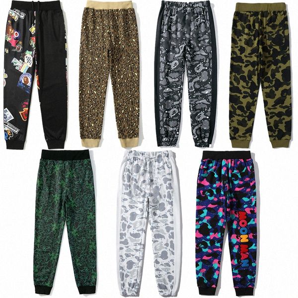 Calças de grife Calças Shark Camo Calças gráficas masculinas Camouflage Luminous Sweatpants cor graffiti Jogging costura viga pés masculino casal feminino