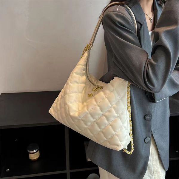 A mais recente textura de grande capacidade e alta de uma variedade de bolsas de ombro de método traseiro, bolsas crossbody, moda, fabricantes de bolsas, vendas diretas