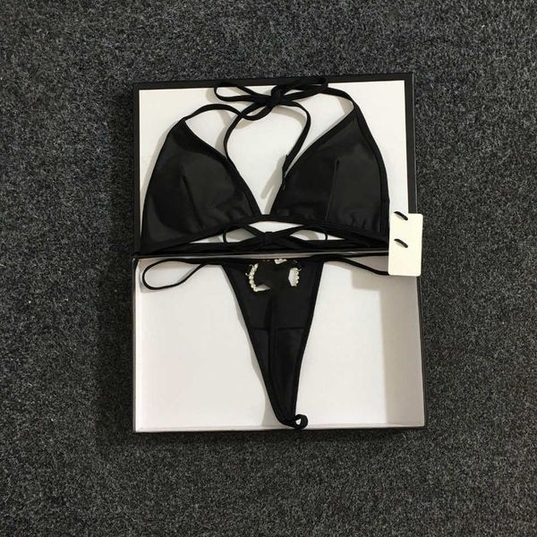 23SS Zweiteiliger Badeanzug Damen Bikini Designer Badeanzug Bikini Bademode sexy Schnürung Diamantknopf T-förmiger Bikini Slip Set Montagebox Damenkleidung