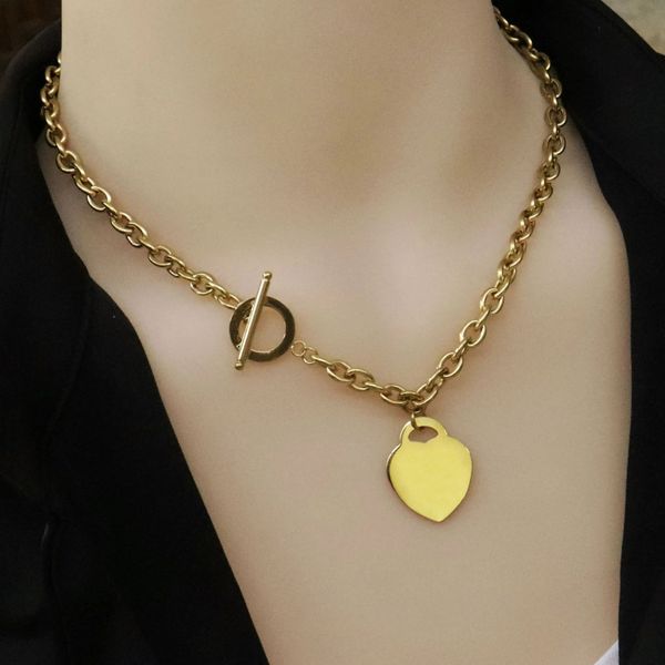 Collana di gioielli di moda, bracciale di design, ciondolo a forma di cuore, set di gioielli in oro 18 carati per ragazza, regalo d'amore per San Valentino 5655