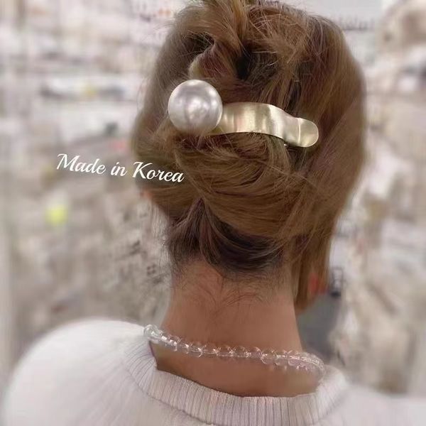 Fermagli per capelli spazzolati semplici francesi in metallo smerigliato fermagli per capelli di perle grandi accessori per capelli con clip a becco d'anatra per ragazze temperamento di lusso leggero