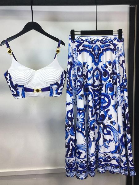 İş elbiseleri jeerary kadınlar iki parçalı yaz tatili mavi beyaz porselen yastıklı fincan fermuar baskı kayışı kısa mahsul üst uzun etek takımları