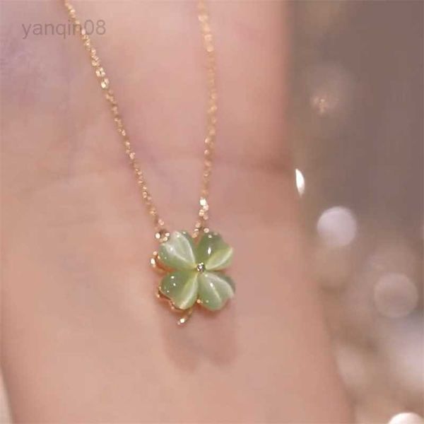 Collane con ciondolo Collana con trifoglio di moda per regalo di gioielli da donna 2022 Trendy Green Jade Flower Ciondolo ruotato da donna Collane in argento 925 Ultime HKD230712