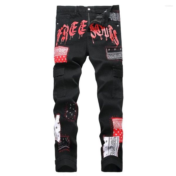 Jeans Masculino Bandana Paisley Patches Bolsos Cargo Preto Calça Jeans Elástica Letras Estampadas Calças Afuniladas