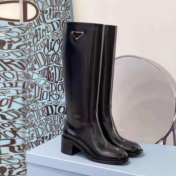 Novas botas com painéis triangulares na altura do joelho, salto grosso, sola de couro, bota de equitação alta, designers de luxo femininos, sapatos de moda de alta qualidade, calçados de fábrica, tamanho 35-41