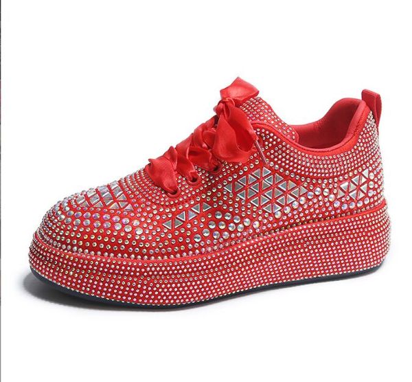 Scarpe da donna in pelle di primavera autunnale Nuovo stile Piattaforma di moda INS PATTRAFAME SNEAKER TIDE SHINE BLING SCARPE