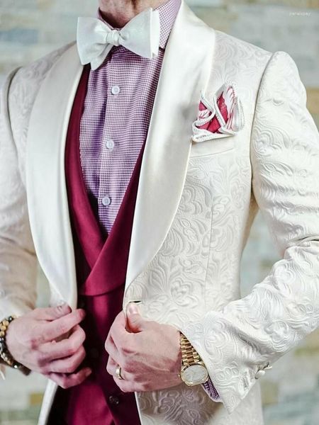 Ternos masculinos padrão bege e vermelho escuro smoking do noivo xale cetim lapela padrinhos casamento homem (jaqueta calça colete gravata) C935