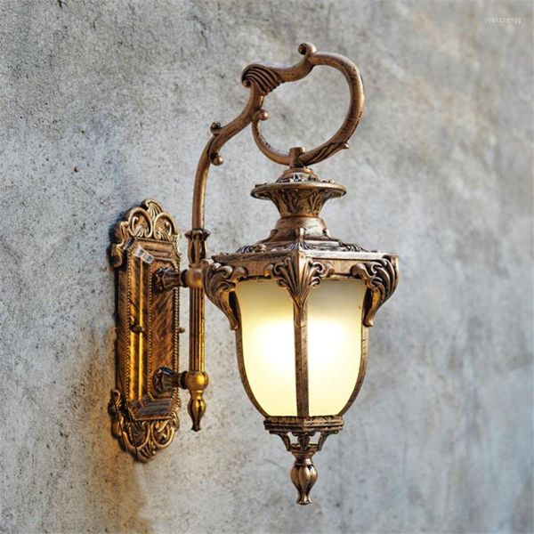 Lampade da parete per esterni Corridoio retrò europeo impermeabile Corridoio da giardino Luci per applique da bagno per balconi americani