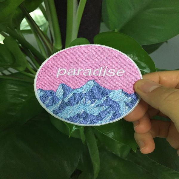 Fresh Brush Mountain Cute Pink Paradise Aufnäher zum Aufbügeln, Cartoon, individuelle Stickerei, 7,6 cm, 325T