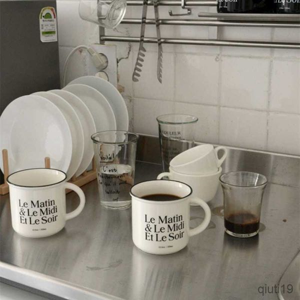 Canecas Caneca de café estilo caneca de cerâmica francesa com cabo de leite xícara de café com letra xícara de água xícara de cerâmica preta xícara branca R230712