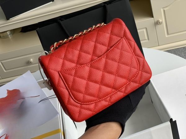 Tasarımcı Kadın Çantalar Çanta Gerçek Deri Havyar Garip Çanta Crossbody Lüks Çantalar Omuz Sling Çanta Şerit Düğmesi Düğme Çanta Boyutu 17 Cm Mini Tote Bag Markalar