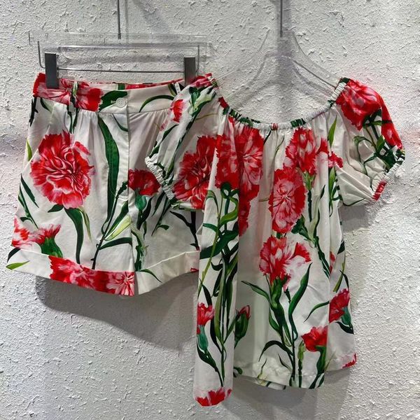 Tute da donna Red RoosaRosee Fashion Cotton Twinset Sexy Scollo a barchetta Stampa Top Shorts Abiti da resort casual Set 2023 Primavera Estate