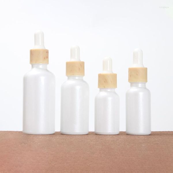 Vorratsflaschen 15 ml-50 ml Leere weiße Glastropfflasche Kosmetische Flüssigkeit Tragbare nachfüllbare ätherische Ölpipette Holzmaserung Abdeckung