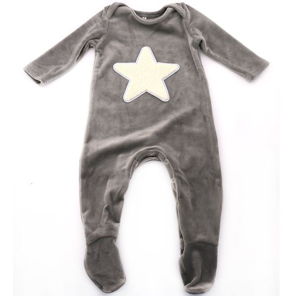 Passende Familien-Outfits, weiche Mädchen-Jungen-Baby-Velours-Strampler, Strampler für Kinder im Alter von 0 bis 12 Monaten, Stern-Pyjamas, lässige Winterkleidung für Mädchen, lange Ärmel, Overalls, Füßlinge, 230711