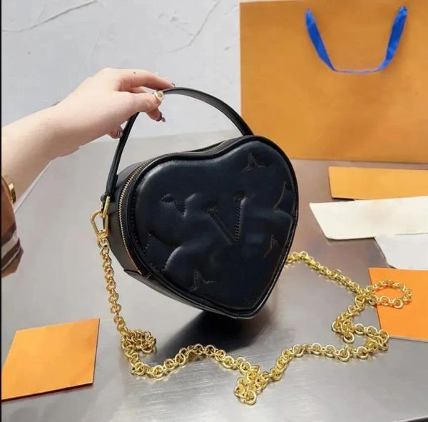 Мини -любовь сумка монограммы дизайнерская плечо косметическая сумка держатель поперечного кусочка кошелек стеганая кожаная кошелька золотая цепь