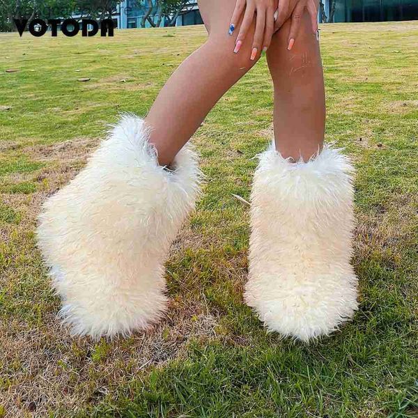 Botas de inverno femininas fofas de pele sintética botas de neve elegantes peludas Y2K sapatos de pele quentes de luxo de pelúcia botas de neve femininas sapatos de plataforma ao ar livre T230713