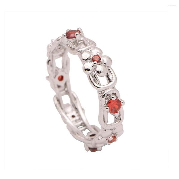 Fedi nuziali 6mm Flower Princess Cut Cubic Zirconia Ring Red CZ Gioielli color oro bianco per le donne Hollow Cute Silver Plated Girlfriend