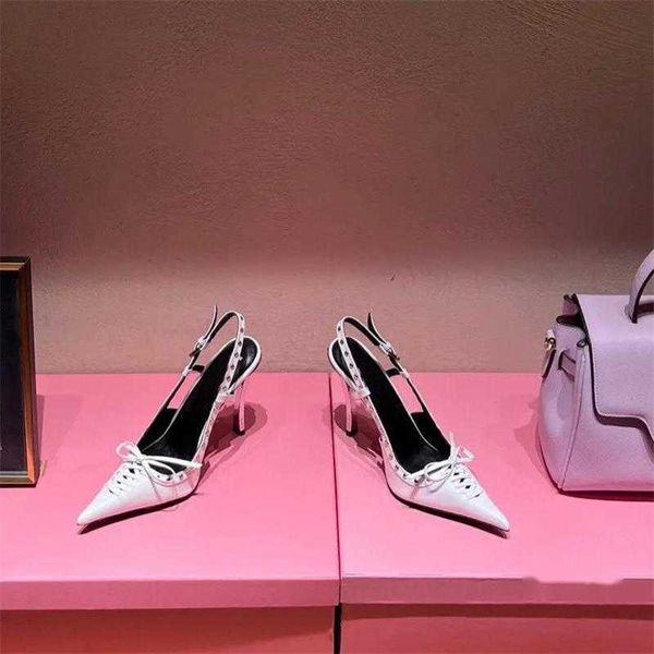 Tasarımcı Kadınlar Lüks Sandalet Moda Seksi Metal İnce Sandalet Perçin Ekran Ayakkabı Avrupa ve Amerika'da Ziyafet Kulüpleri