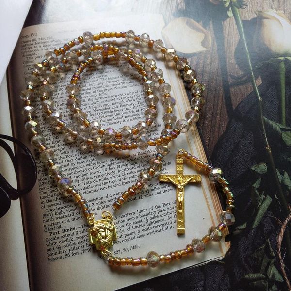 Collane con ciondolo Diyalo Colore oro cattolico Collana con croce di Gesù Cristo Regalo di gioielli con catena di perline rosario marrone trasparente