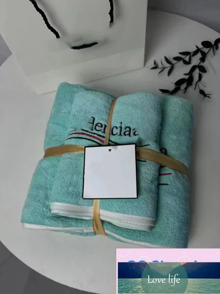 Toalhas de banho de lã coral da moda bordadas casal casa toalha de secagem rápida de cor sólida toalha de praia superabsorvente de duas peças