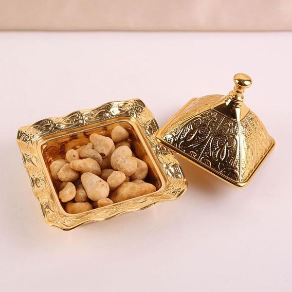 Piatti Bellissimo mini piatto di noci con coperchio Contenitore per snack contenitore per caramelle da tavolo per banchetti nuziali in lega