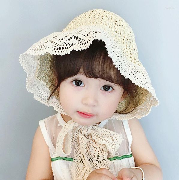Шляпы рожденные детское солнце, прекрасное с кружевной и лентой, девочка, вытирающая солнце