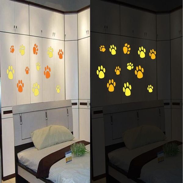 Bastoncini luminosi a LED Colorati Luminosi Fluorescenti Impronte di animali Piedi Orso Camera dei bambini Seduta Ornamento Camera da letto Unisex Plastica 230713