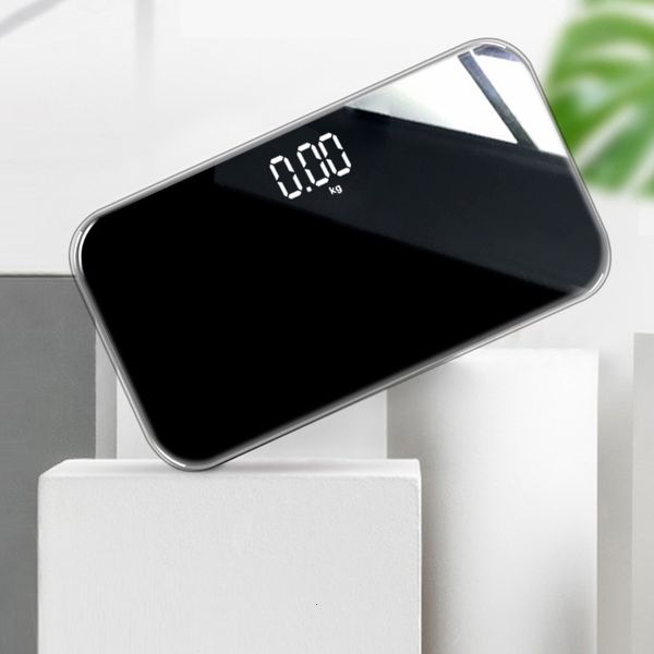 Домашние масштабы Электронные тела Wight Scale Digital Mini Mirror Travel Weight Portable Battery Pese Personne Merchandises OC50TZ 230714